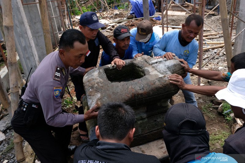 Pemindahan benda bersejarah