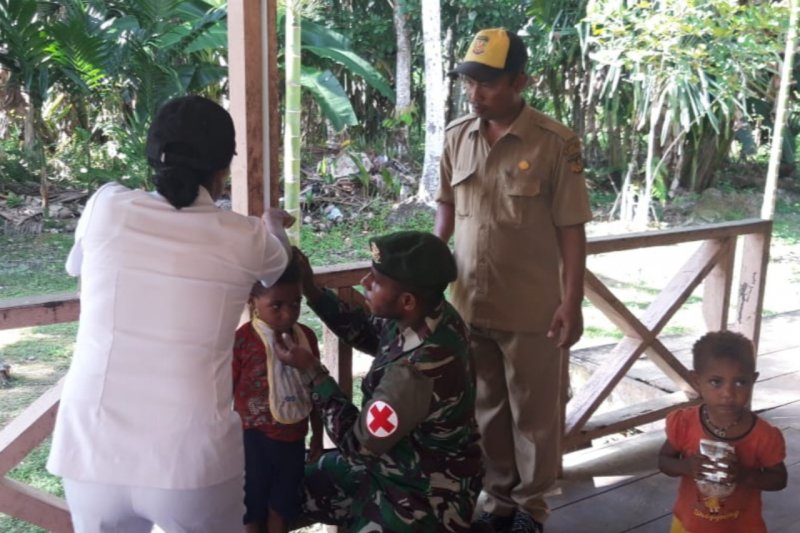Satgas TNI gelar pengobatan kesehatan di Kampung Noema Mimika