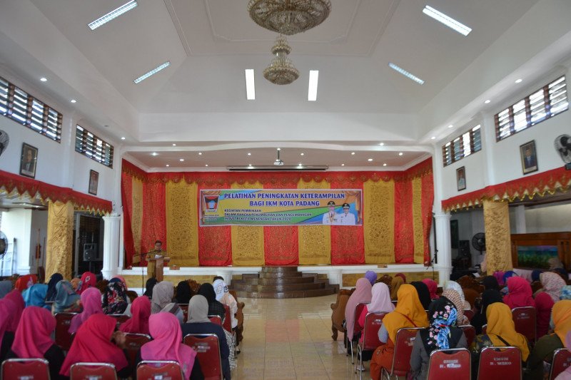 Padang tingkatkan kemampuan pelaku industri kecil menengah