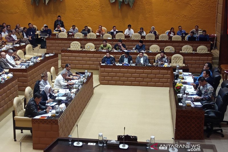 Terkait virus corona, Pemerintah tunggu WHO berikan peringatan perjalanan ke China