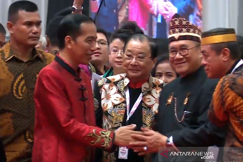 Hadir di perayaan Imlek nasional, Presiden Jokowi kenakan Cheongsam
