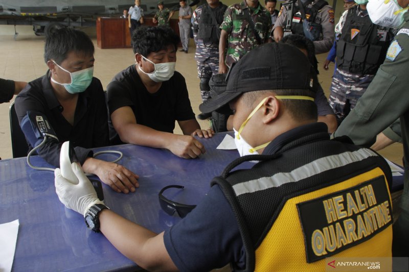 WN China terdampar jalani pemeriksaan suhu tubuh