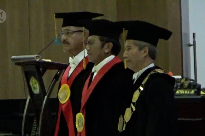 Unej tetapkan Hakim Agung Hary Djatmiko sebagai guru besar