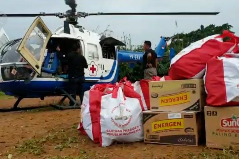 PMI salurkan bantuan untuk warga di kaki Gunung Halimun