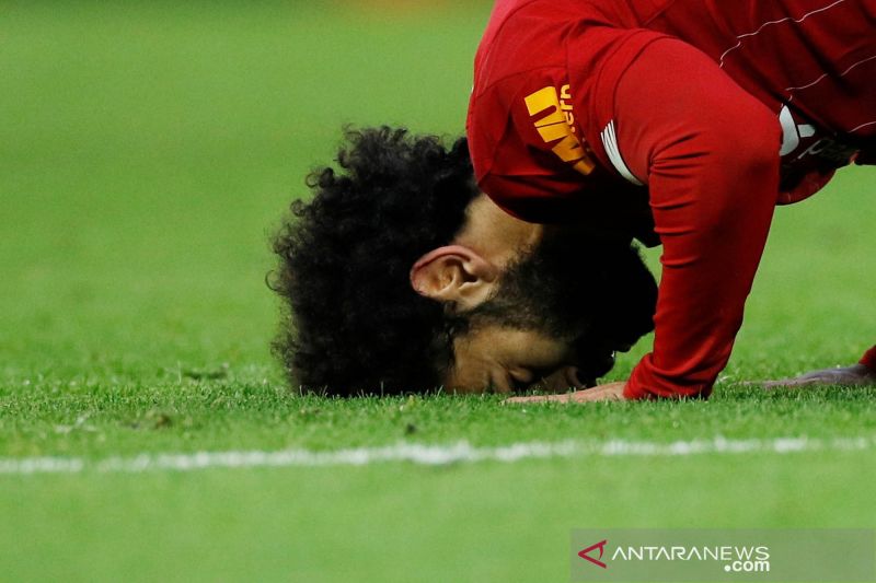 Mo Salah sambut Ramadan, Ozil rilis koleksi fesyen