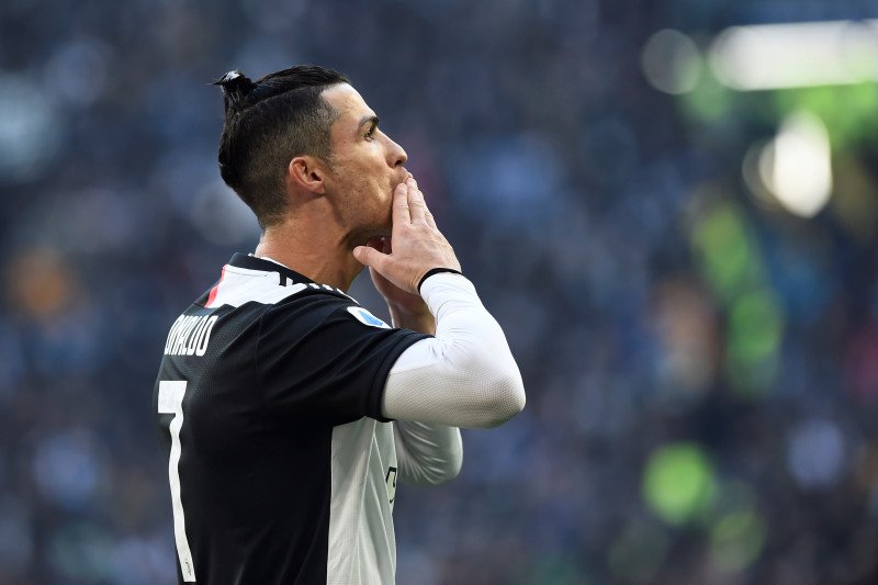 Ronaldo tak main, fans Korsel gugat panitia pertandingan