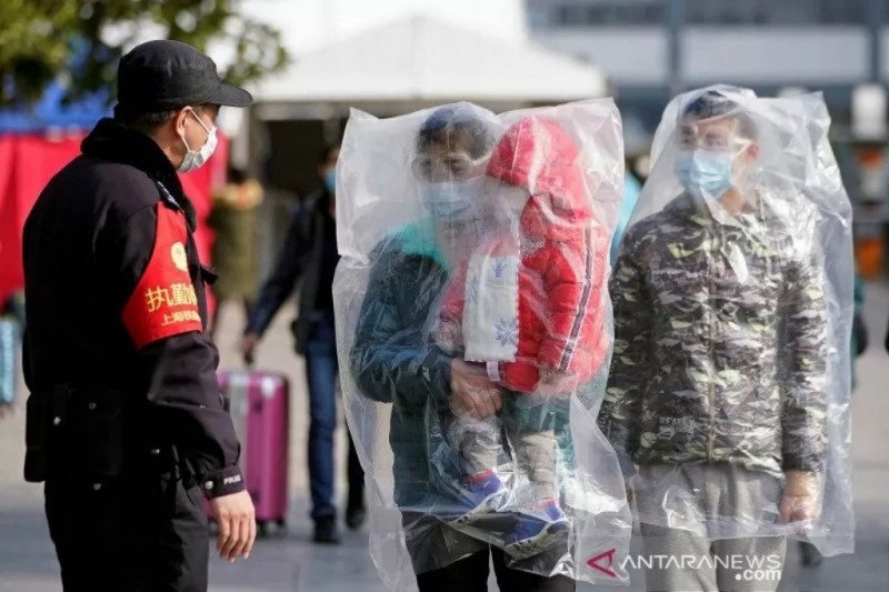 Tim WHO kunjungi China saat korban tewas corona capai rekor harian