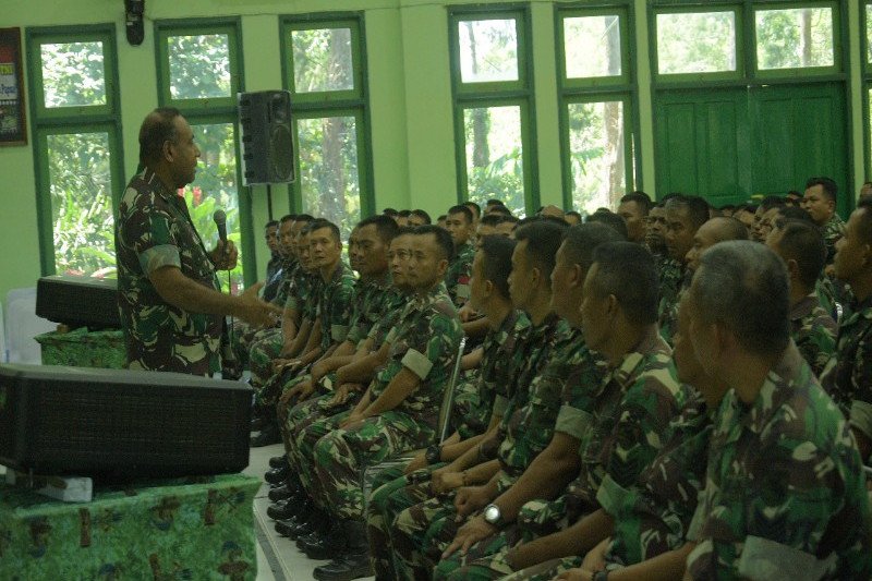 Pangdam Cenderawasih cek kesiapan prajurit satgas teritorial