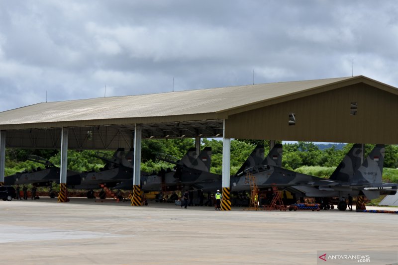 Kedatangan Pesawat Sukhoi Ke Kupang