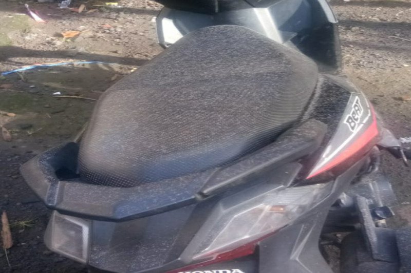 Sebagian wilayah lereng Merapi dilanda hujan abu tipis