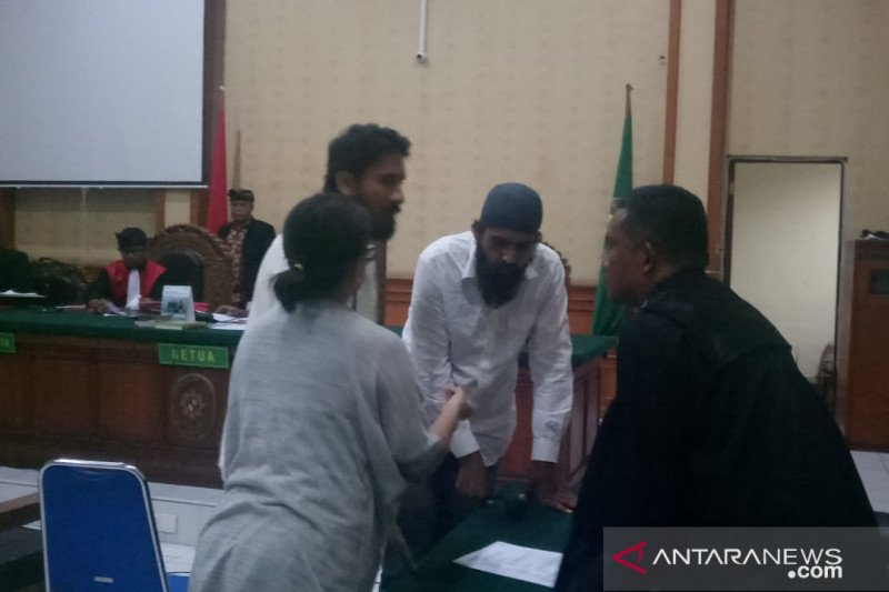 2 warga India dituntut 20 tahun penjara karena miliki 2,75 kg sabu