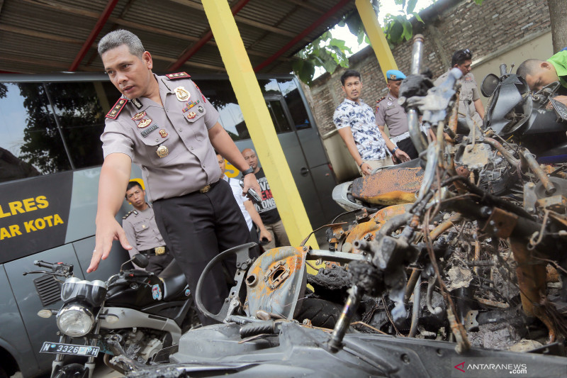 Pascakerusuhan antarsuporter sepakbola di Blitar