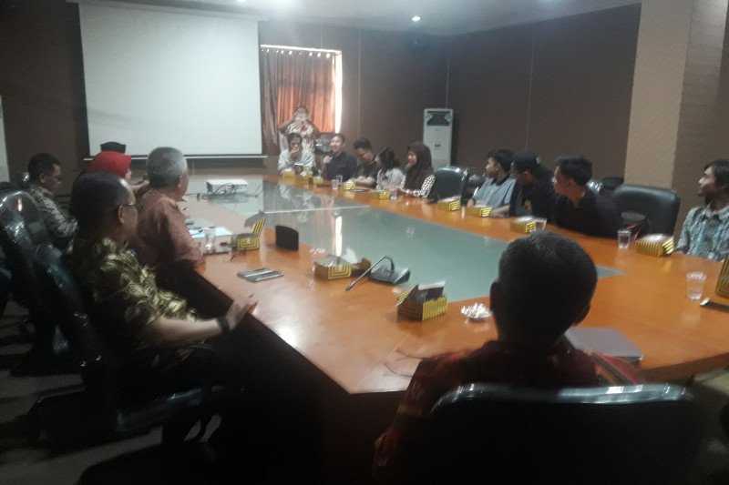 Sembilan mahasiswa yang dipulangkan dari China datangi Dinsos Banten