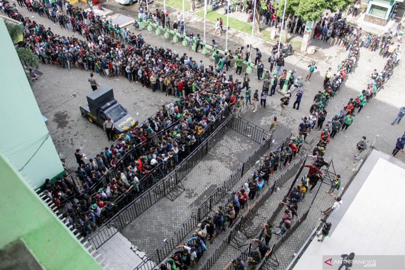 Penjualan tiket final Piala Gubernur Jawa Timur
