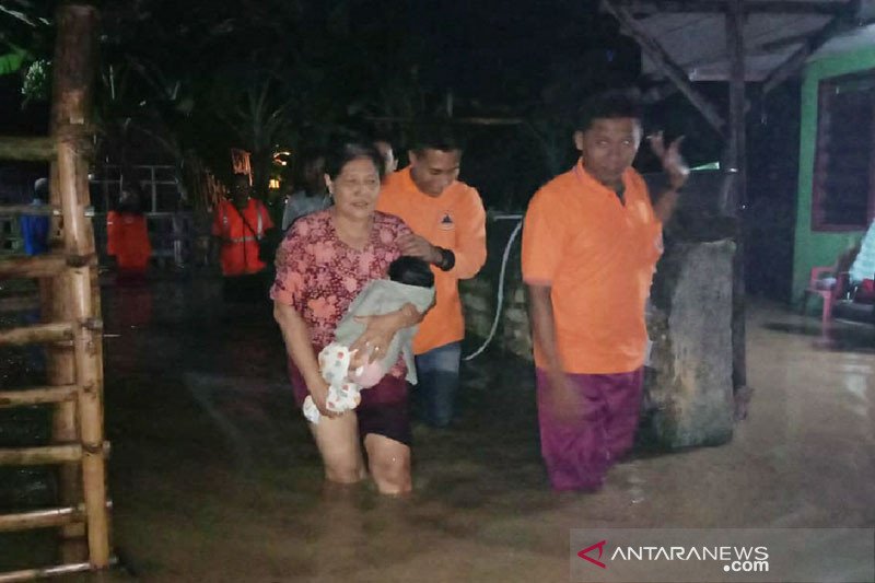 Banjir genangi perkampungan warga di Pamekasan