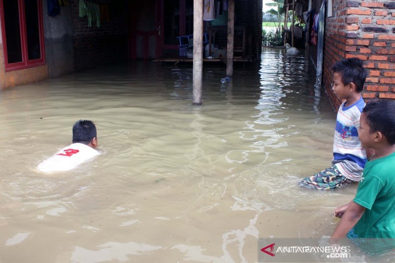 Banjir melanda 14 desa di Karawang