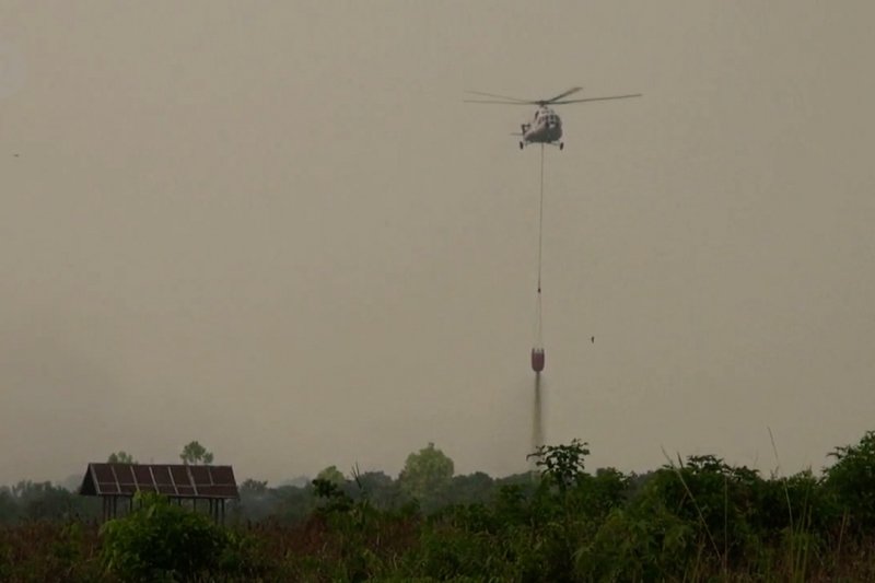 Antisipasi karhutla, tim hujan buatan tiba di Riau pekan depan