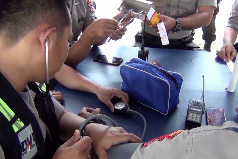 Pemeriksaan kesehatan keliling bagi personel kepolisian