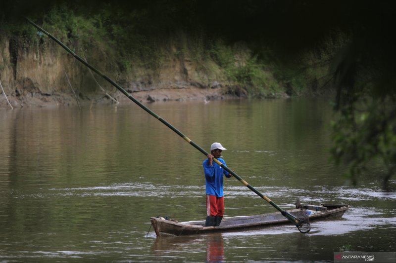 SUNGAI TERCEMAT LIMBANG PERTAMBANGAN NIKEL