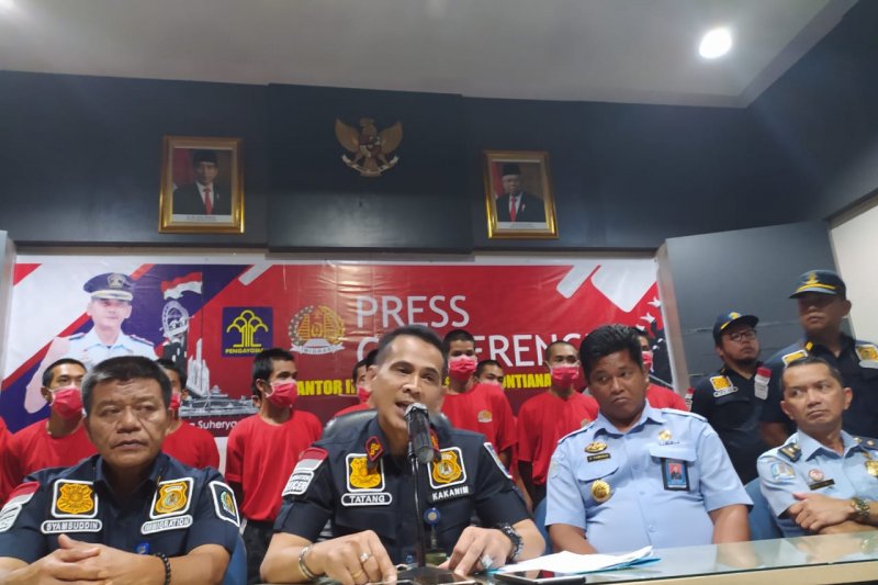 Imigrasi Pontianak tahan 27 nelayan asal Vietnam