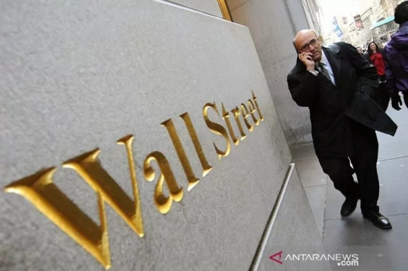 Wall Street tumbang, Dow ditutup di bawah level psikologis 20.000