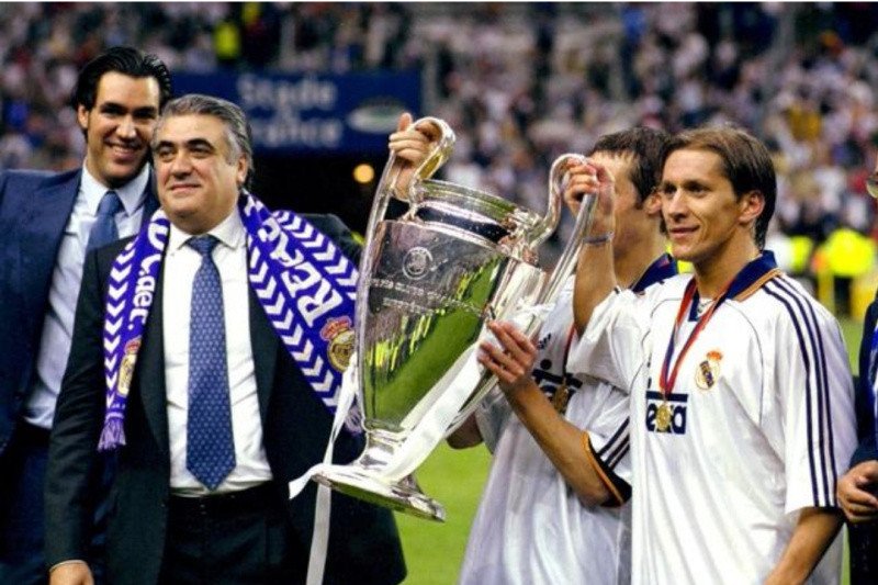 Eks presiden Real Madrid Sanz meninggal setelah tertular corona