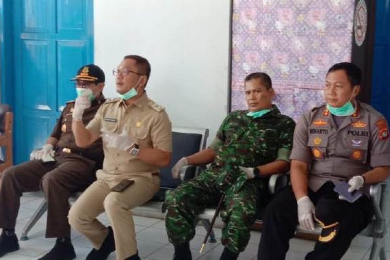 Wabub Mamuju minta kantor pelayanan gunakan SOP pencegahan COVID-19