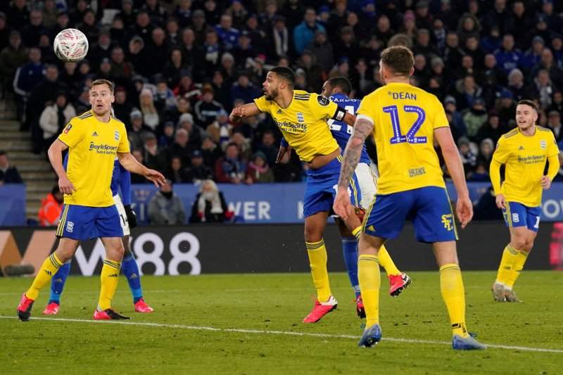 Leicester siapkan restart dengan latihan tanding di stadion kosong