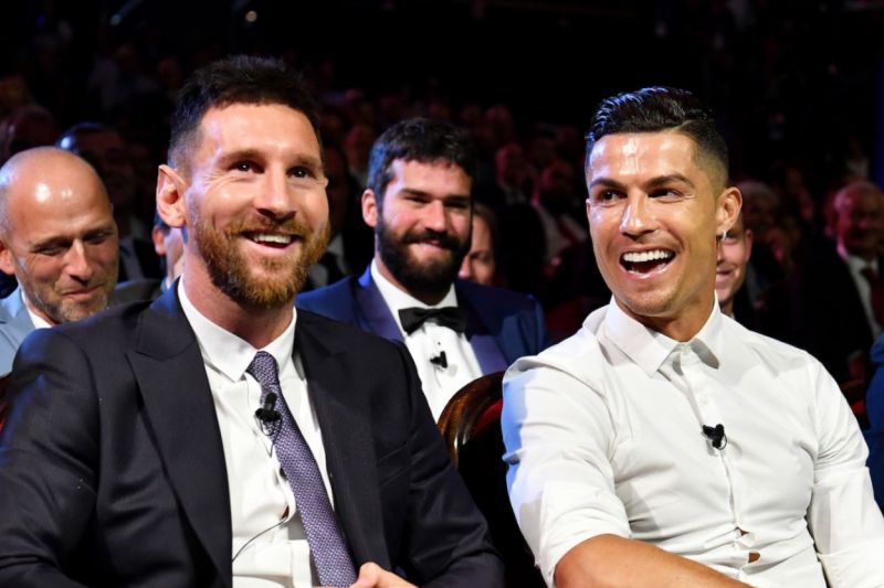 Ronaldo dan Messi sumbang sekitar Rp17 miliar untuk lawan virus corona