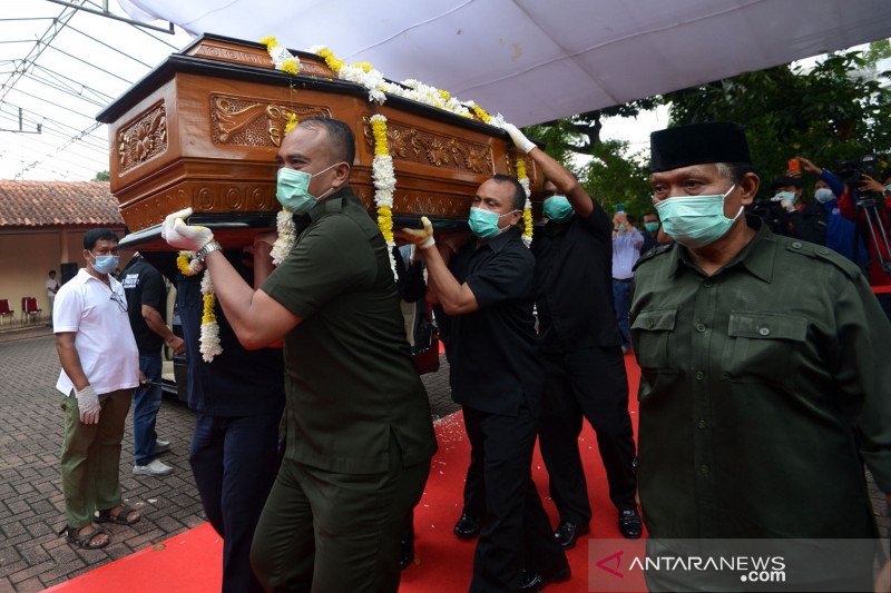 Bob Hasan meninggal dunia
