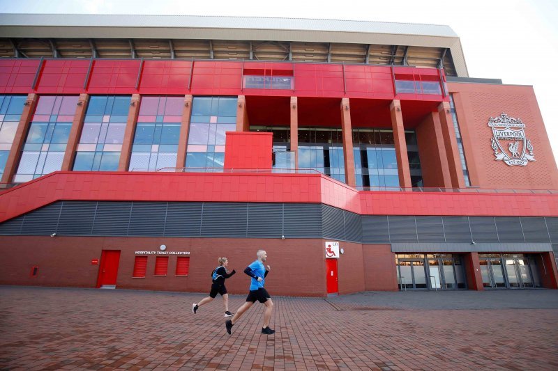 Liverpool gandeng gereja untu donasikan makanan kepada warga terdampak corona