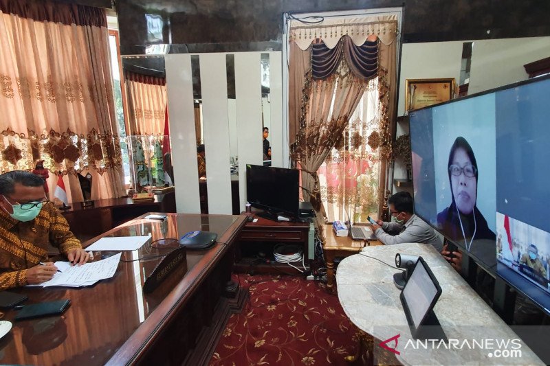 Gubernur: Sebanyak 1.500 APD dan 200 ribu masker segera tiba di Sulsel