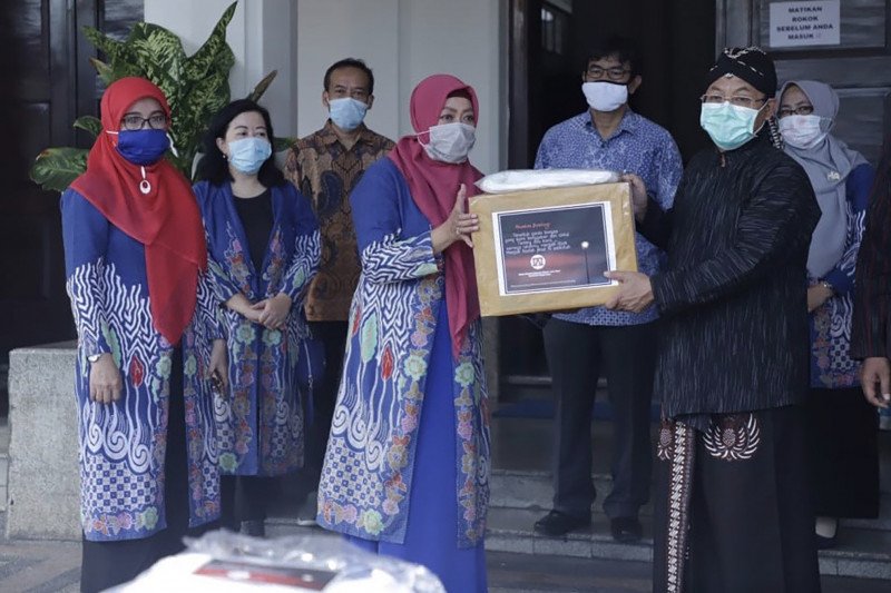 Ikatan Akuntan Indonesia beri bantuan alkes ke Kota Malang