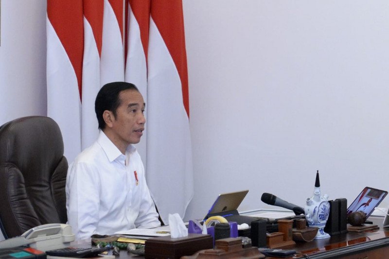 Presiden minta masyarakat saling bantu dalam menghadapi wabah