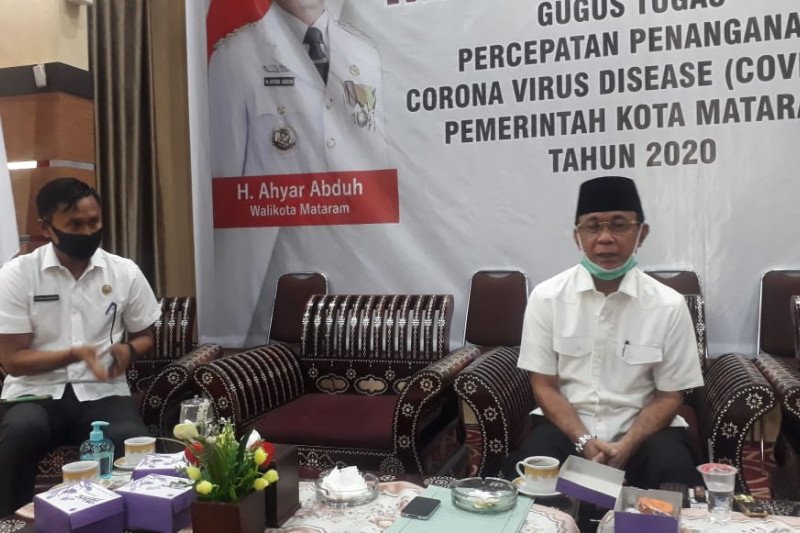 Wali Kota Mataram meminta antisipasi dampak lain penyebaran COVID-19