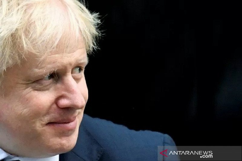 PM Inggris Johnson akan kembali bekerja pada hari Senin, setelah pulih dari kasus virus corona
