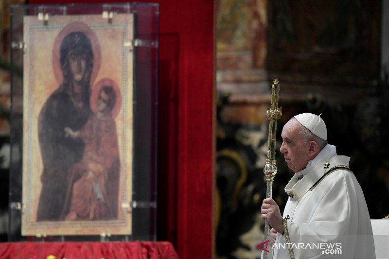 Gereja di Vatikan kembali dibuka untuk misa publik