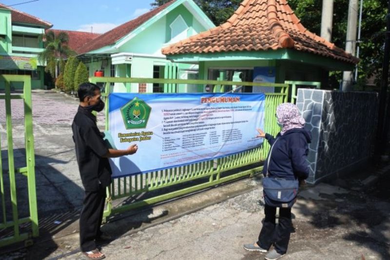 Kantor Kemenag Jember Tutup Cegah COVID-19