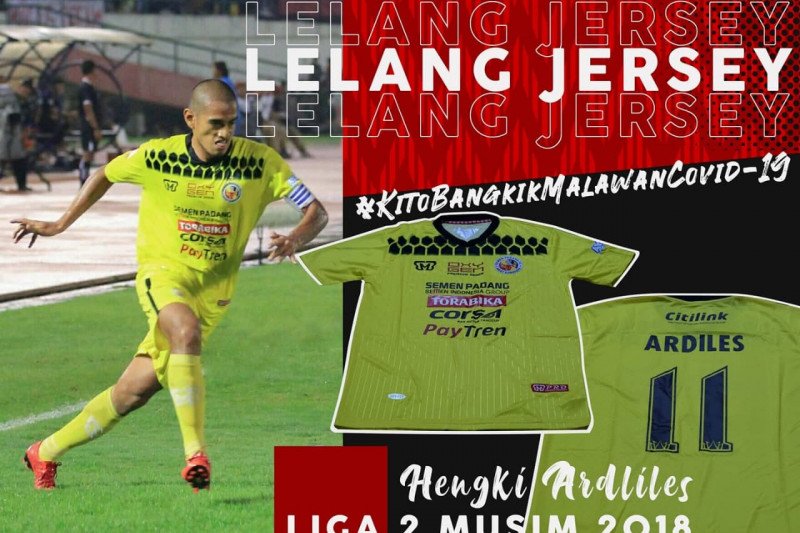 Semen Padang lelang jersey demi tim medis COVID-19