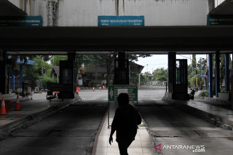 Suasana terminal Giwangan Yogyakarta yang sepi