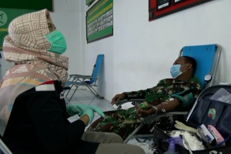 Jemput bola donor darah karena stok menipis