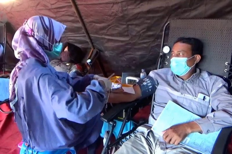 Atasi krisis darah, Polres Jember gelar donor darah