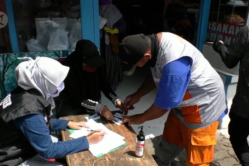 Bagi bantuan pakai kupon untuk minimalisasi kerumunan