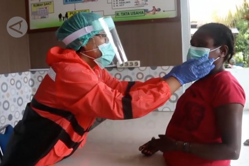 Pemkot Jayapura berikan suplemen bagi tenaga medis COVID-19