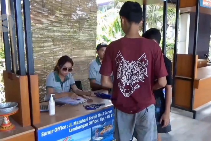 Kunjungan wisatawan ke Nusa Penida turun 90 persen