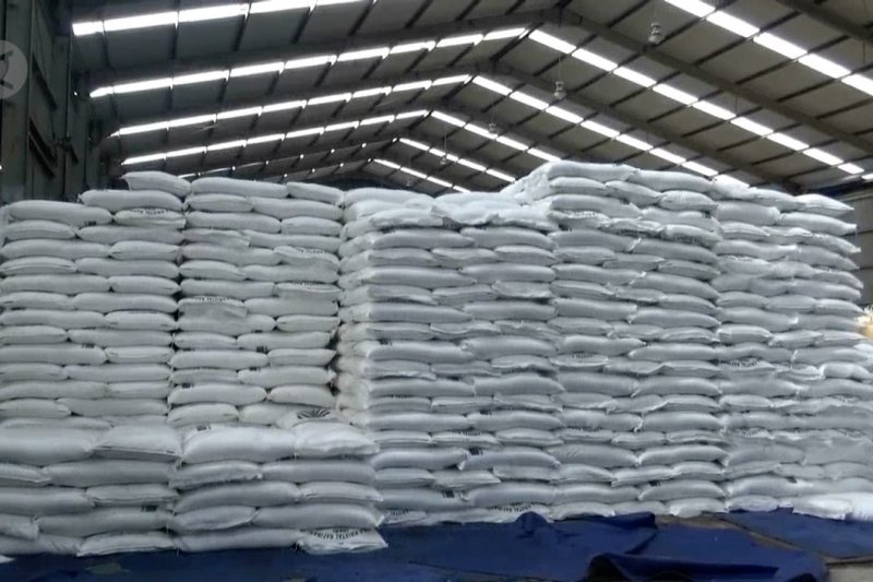 Cek gudang gula, mentan pastikan stok aman