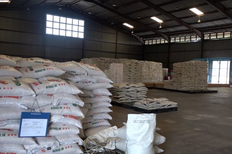 Stok beras dan gula Bulog penuhi kebutuhan di Sumut