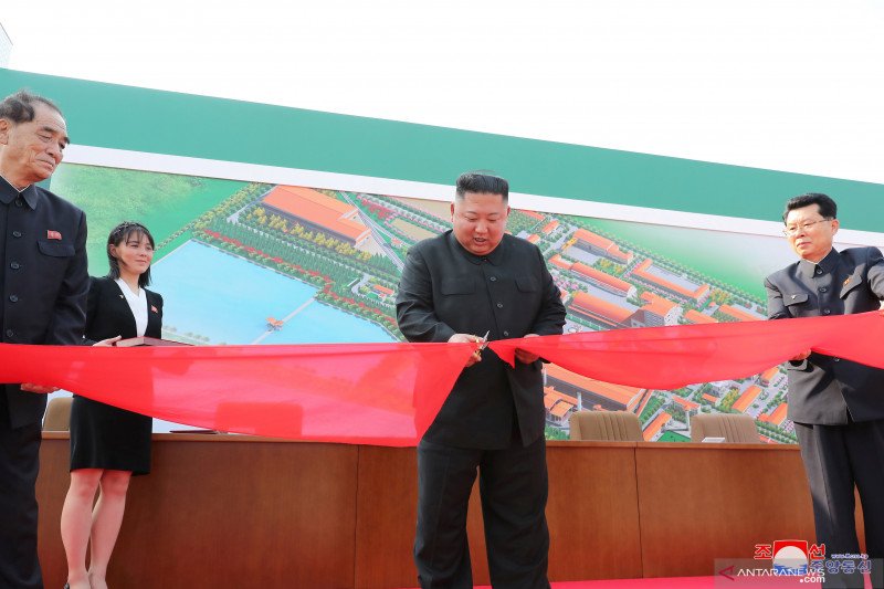 KCNA: Kim Jong Un muncul lagi, resmikan pabrik pupuk