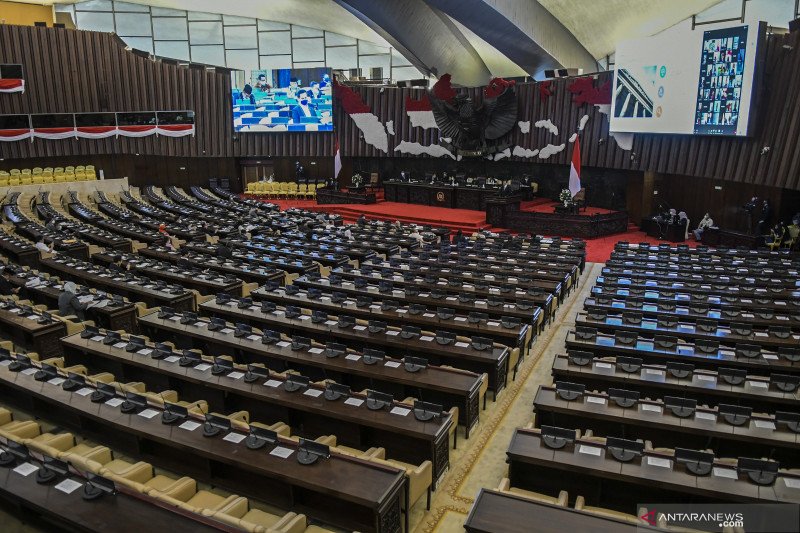 F-PKB: