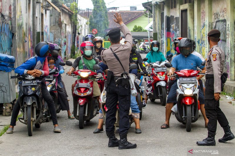 Penerapan PSBB di Karawang